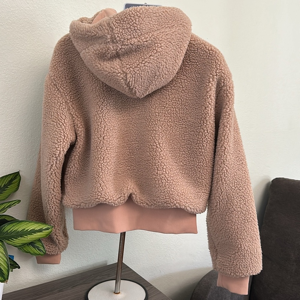 Fabletics Sherpa Jacket With Hood. Size Xl - image 4